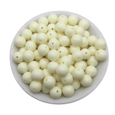 50 Ivory Bubblegum Beads 12mm